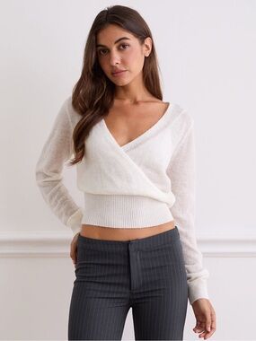 MOTEL NILZA WRAP TOP IN KNIT